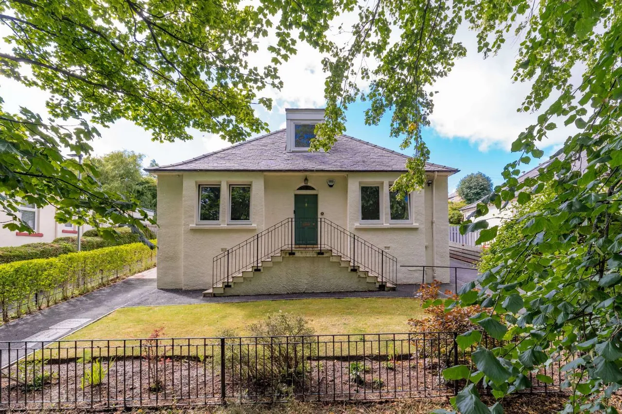 3 bed house for sale — Greenbank Drive, Greenbank, Edinburgh, EH10 5RF