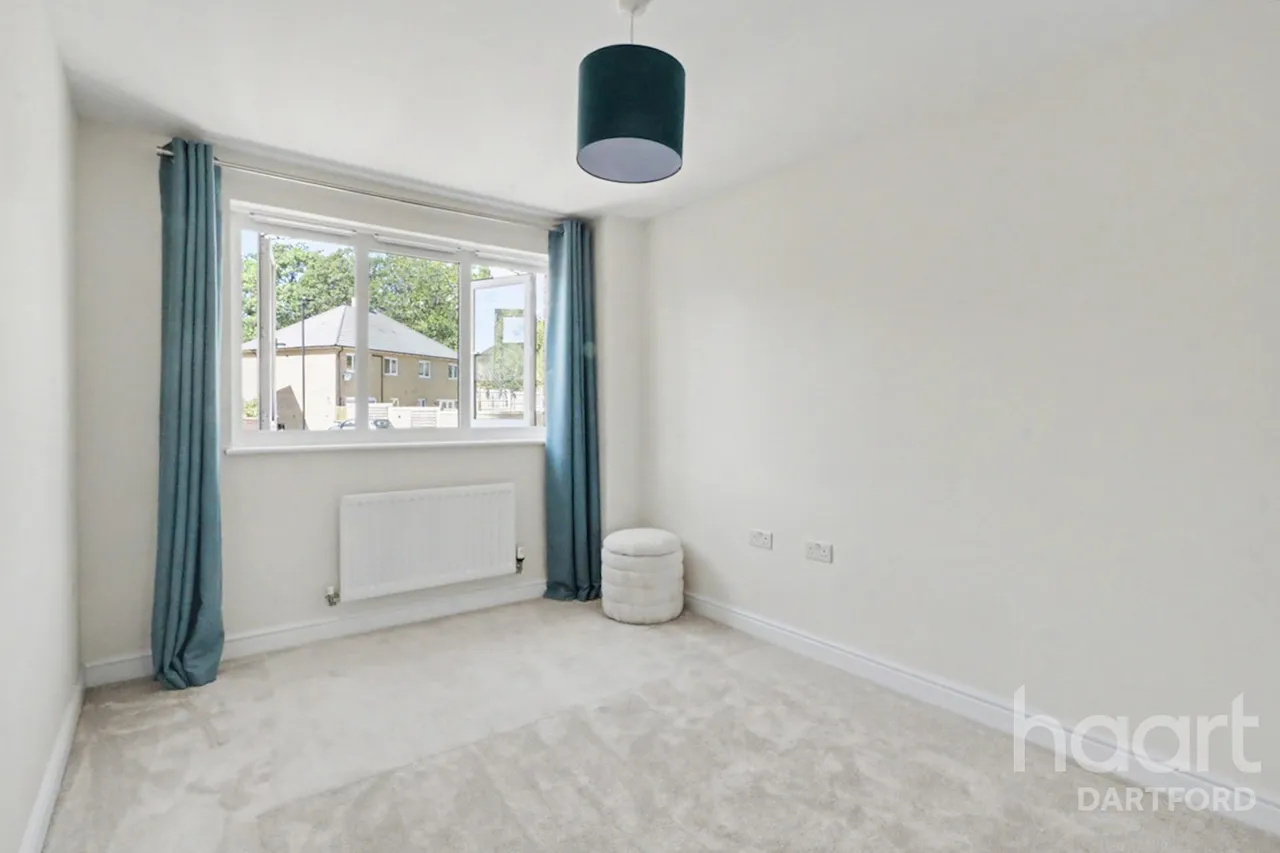 Emmeline Avenue, Swanscombe, DA10, photo 8