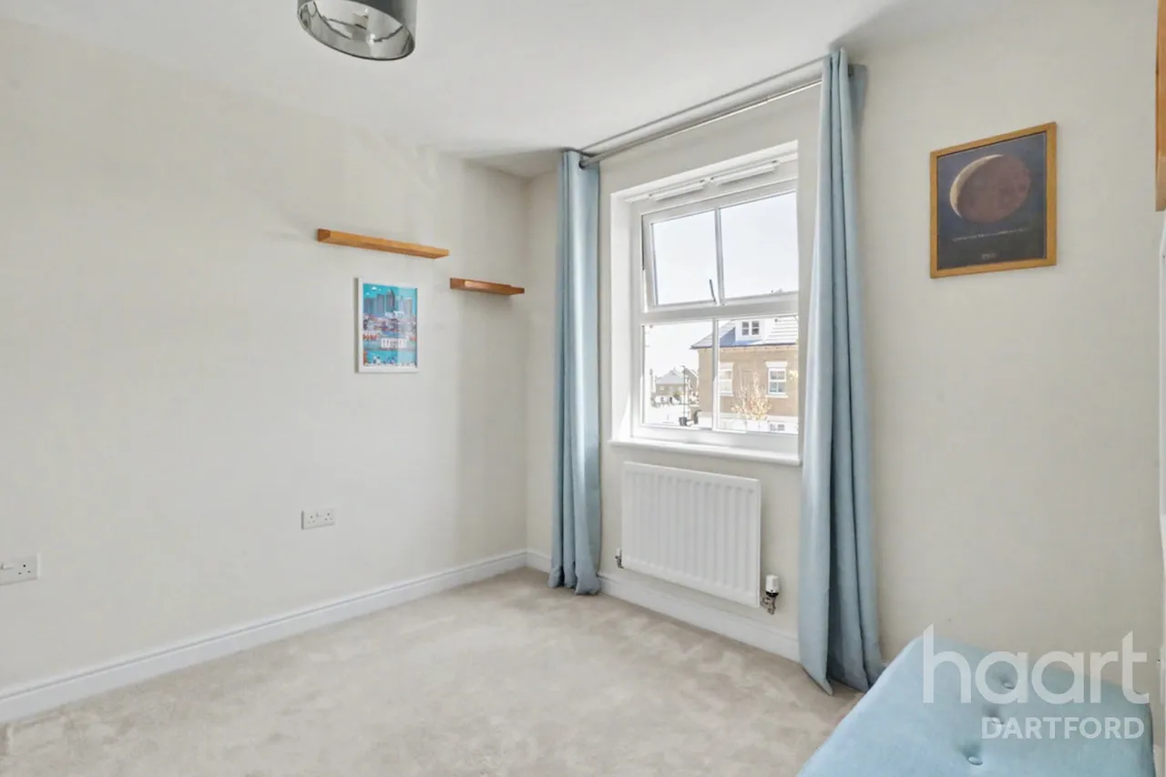 Emmeline Avenue, Swanscombe, DA10, photo 12