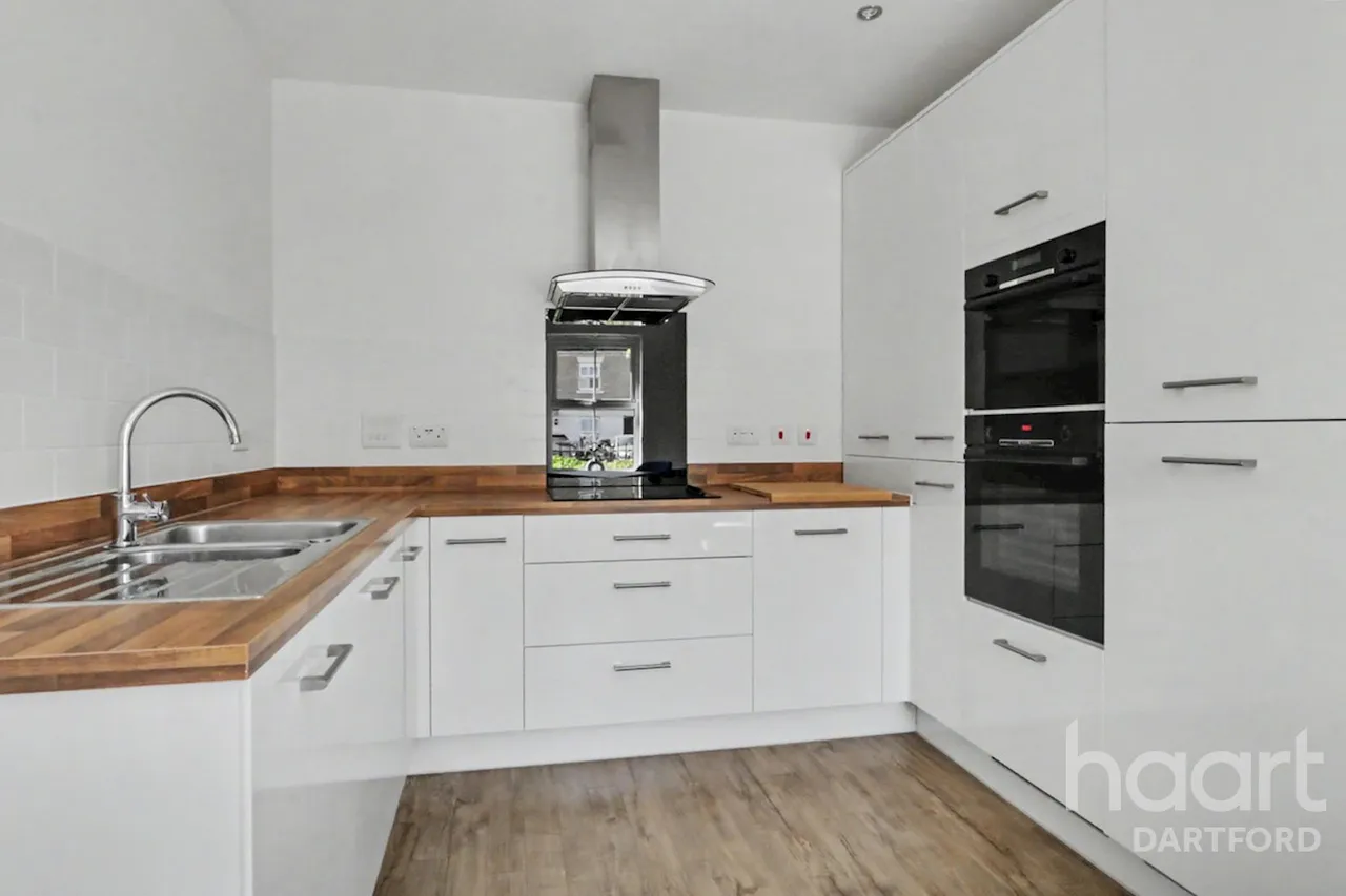 Emmeline Avenue, Swanscombe, DA10, photo 6