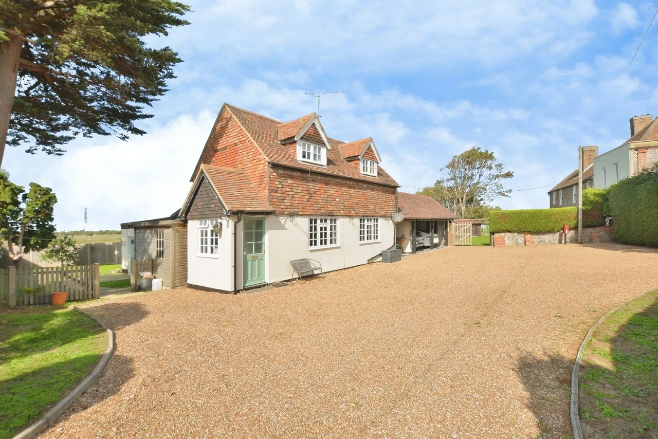 High Street, Lydd, TN29, photo 21