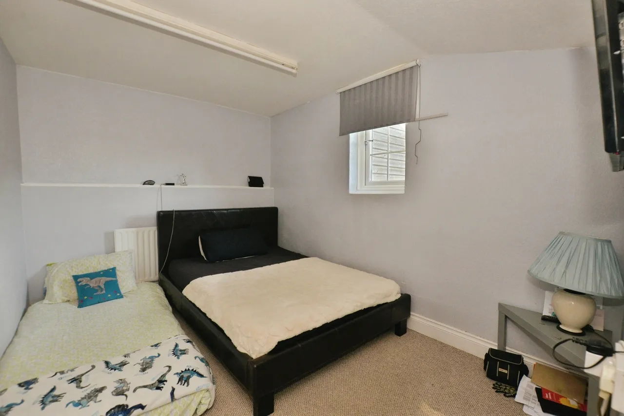 High Street, Lydd, TN29, photo 36
