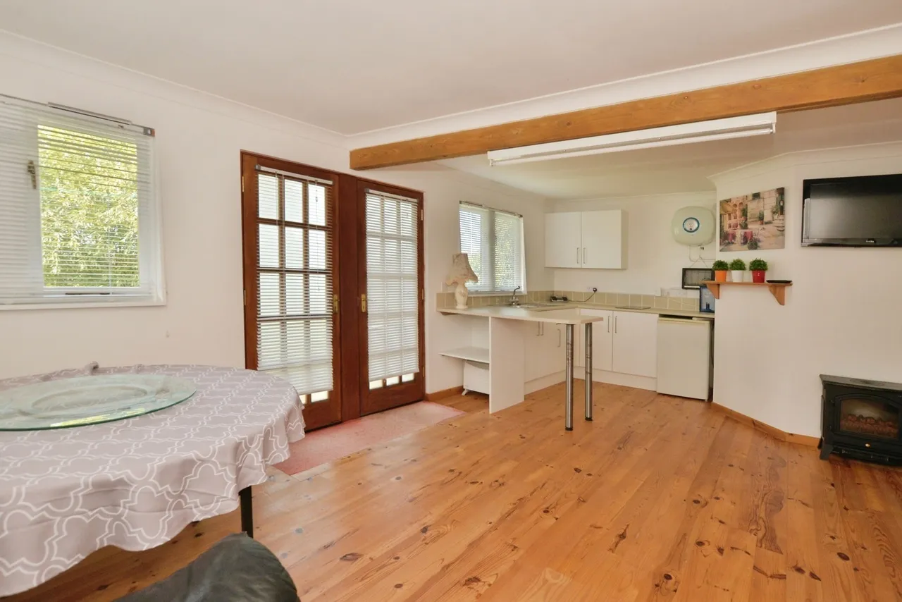 High Street, Lydd, TN29, photo 28