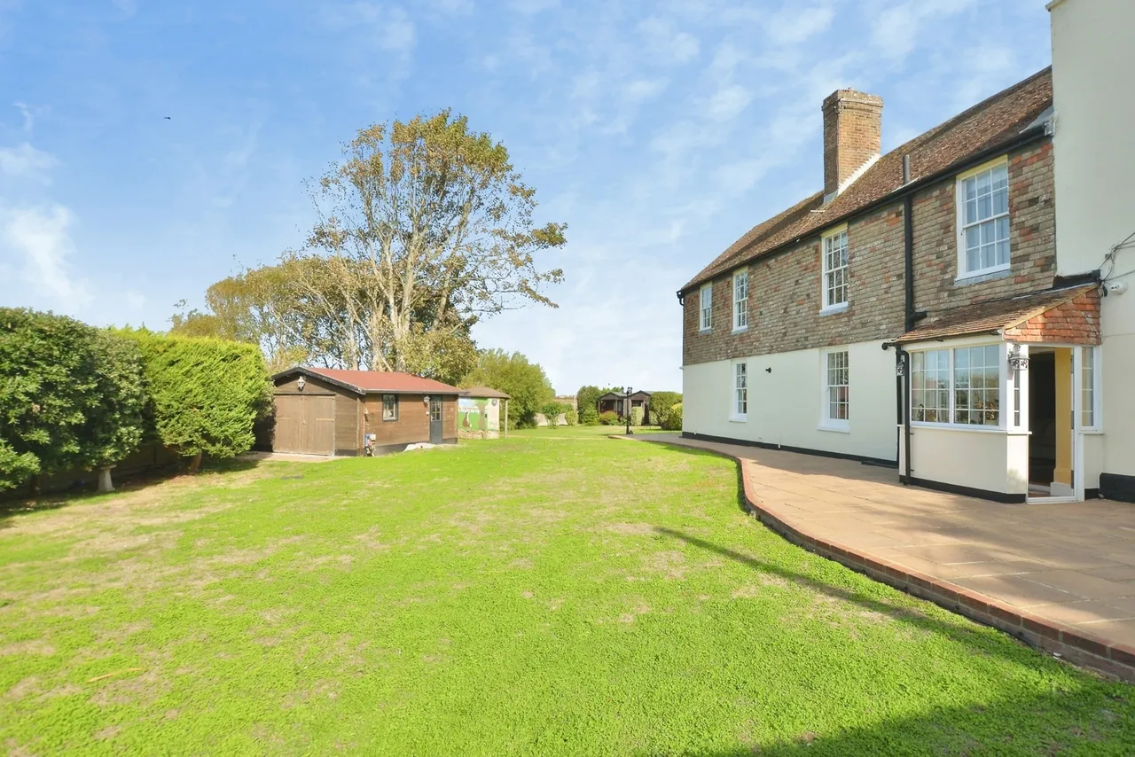 High Street, Lydd, TN29, photo 13