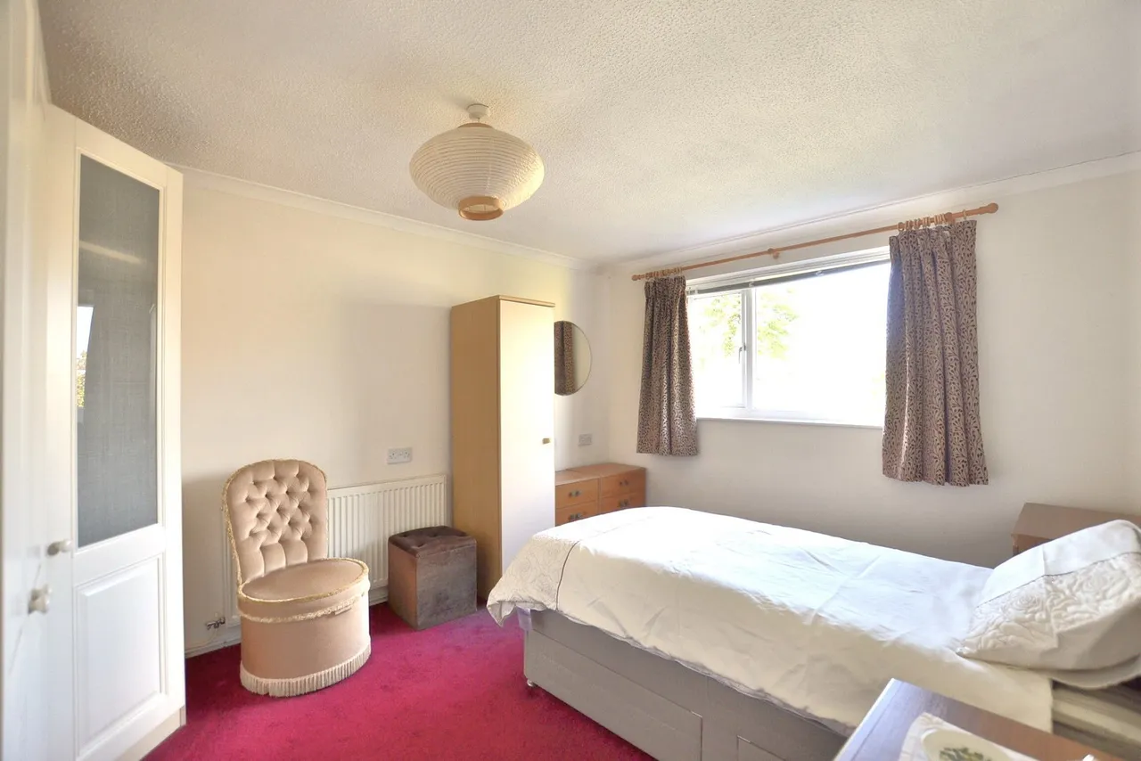 Colerne Drive, Hucclecote, GL3, photo 5