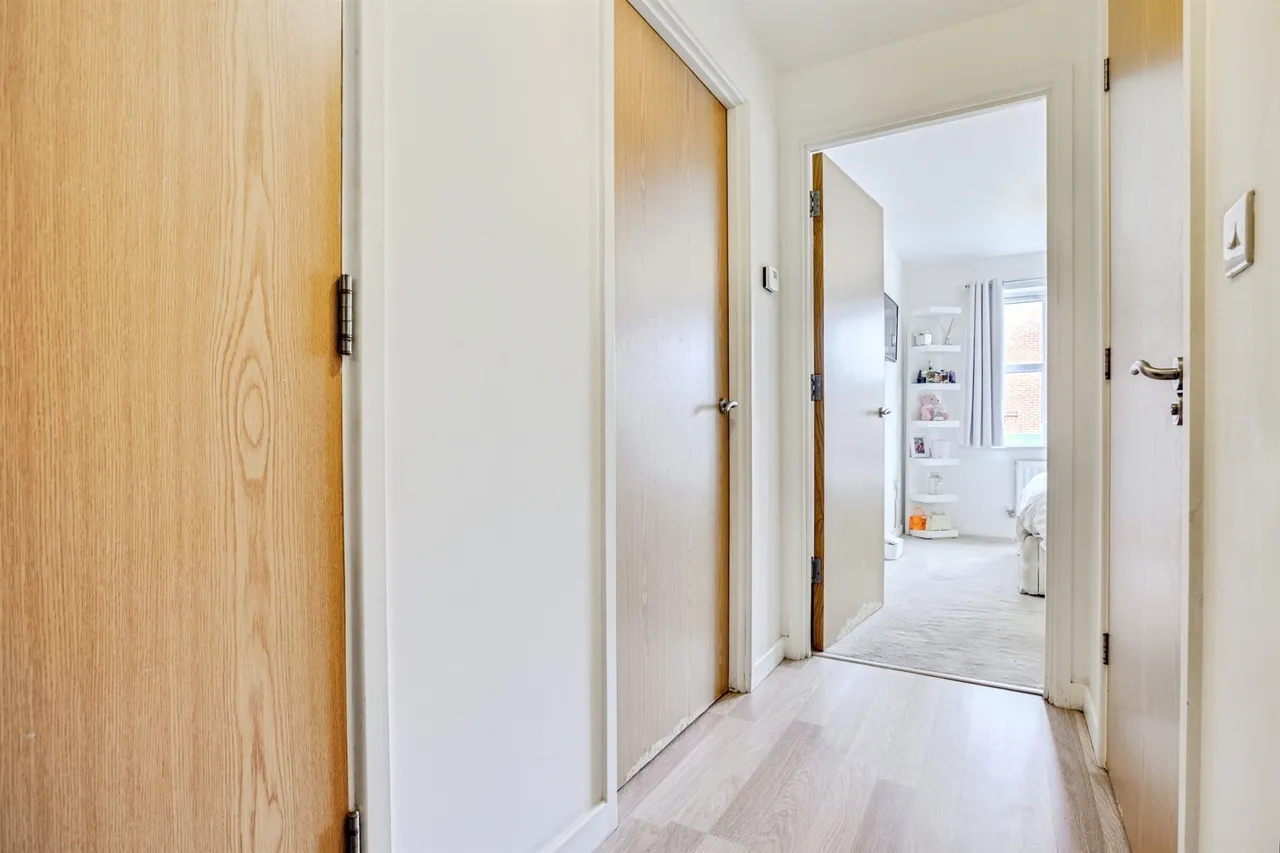 Scampston Drive, East Ardsley, Wakefield, photo 6