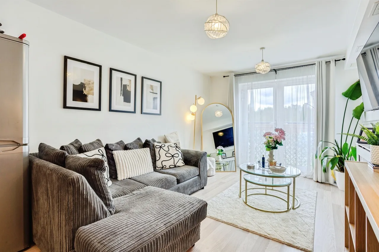Scampston Drive, East Ardsley, Wakefield, photo 2