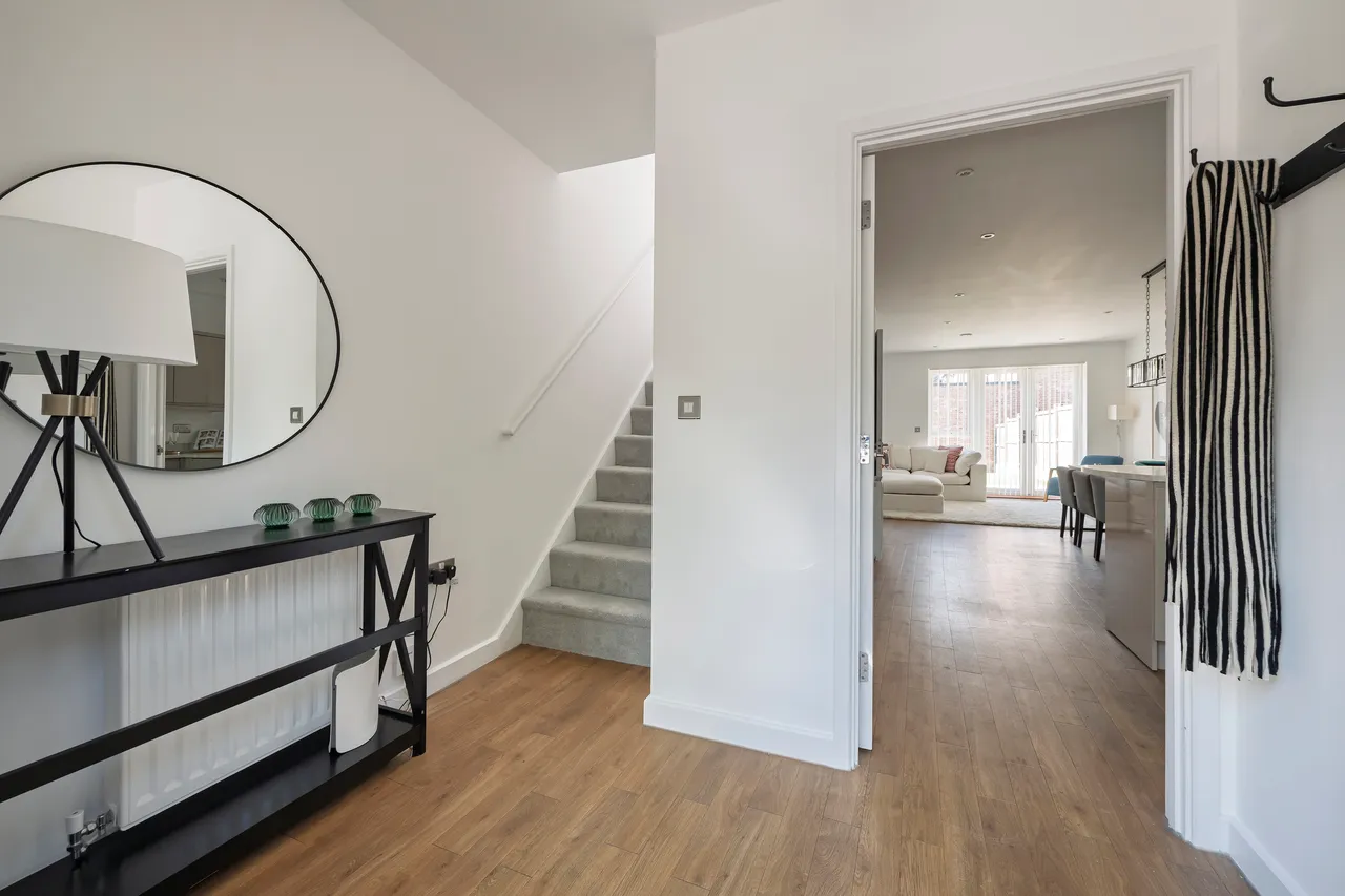Reynard Way, Brentford, TW8, photo 5