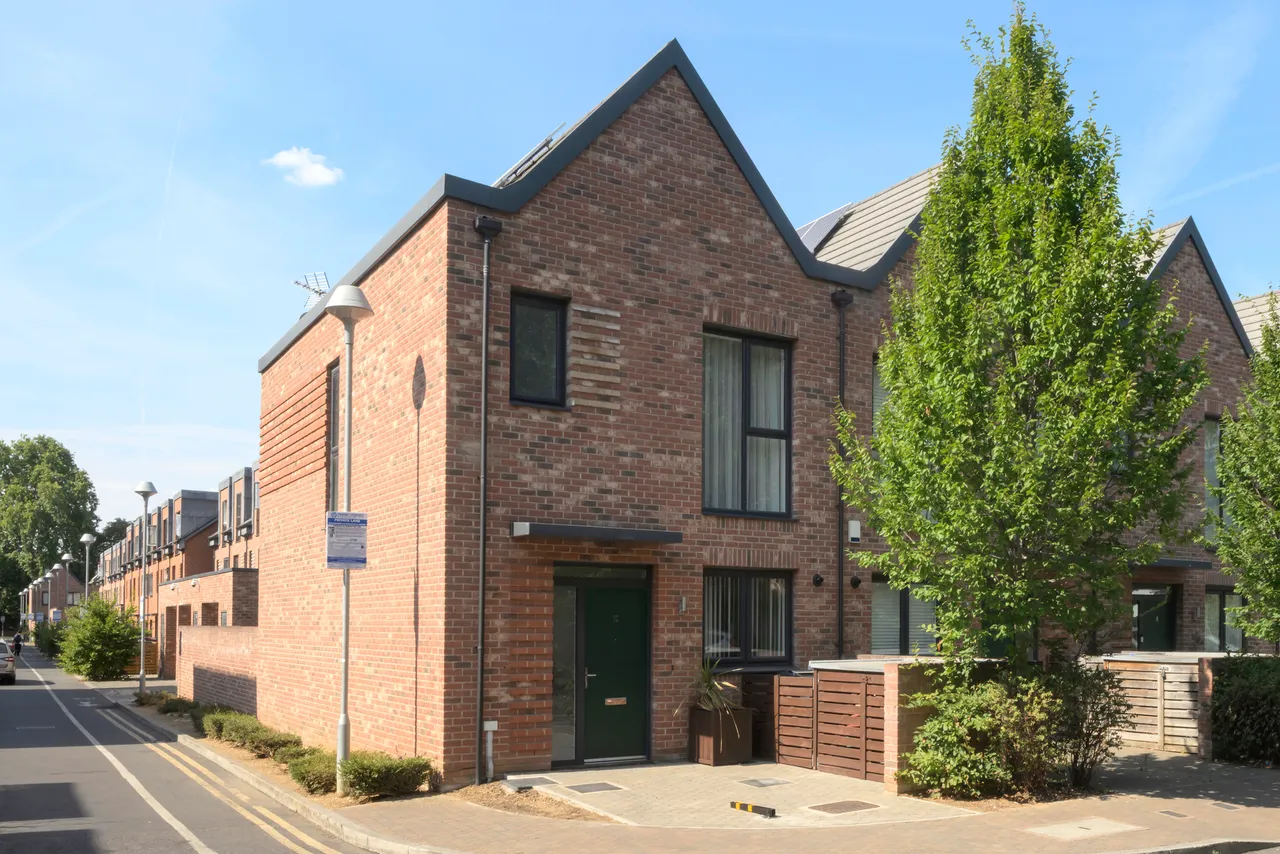 Reynard Way, Brentford, TW8, photo 12