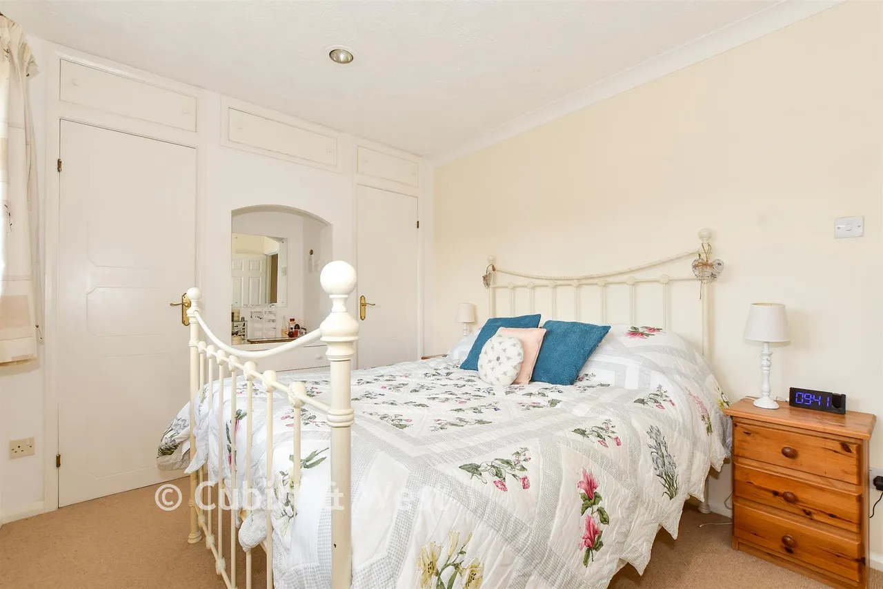 The Sands, Ashington, RH20, photo 9