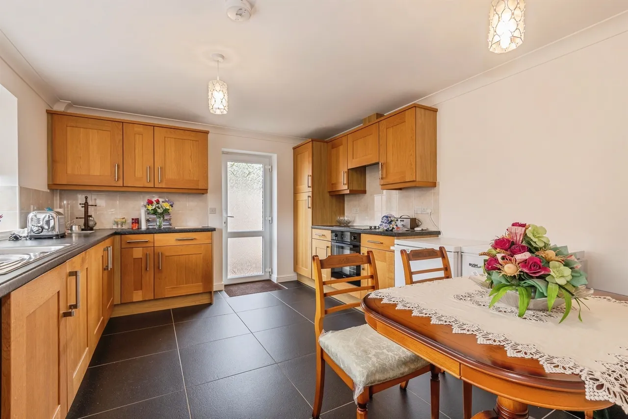 Allendale Close, Rockwell Green, TA21, photo 2