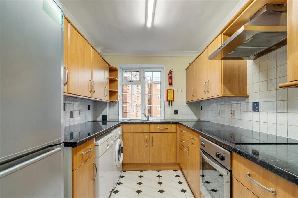 Goldhawk Road, London, photo 5
