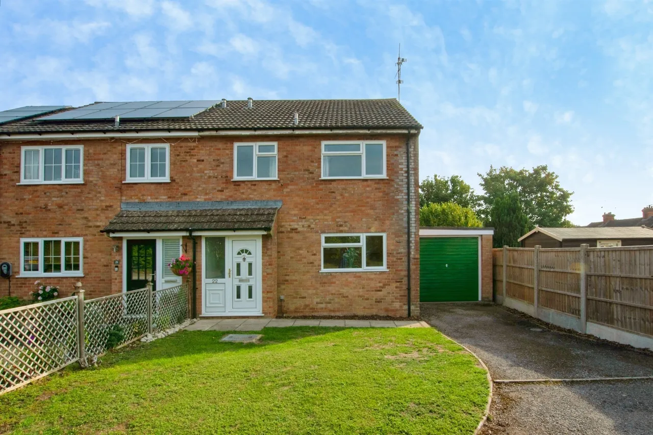 3 bed house for sale, Windsor Mews, Durrington, SP4