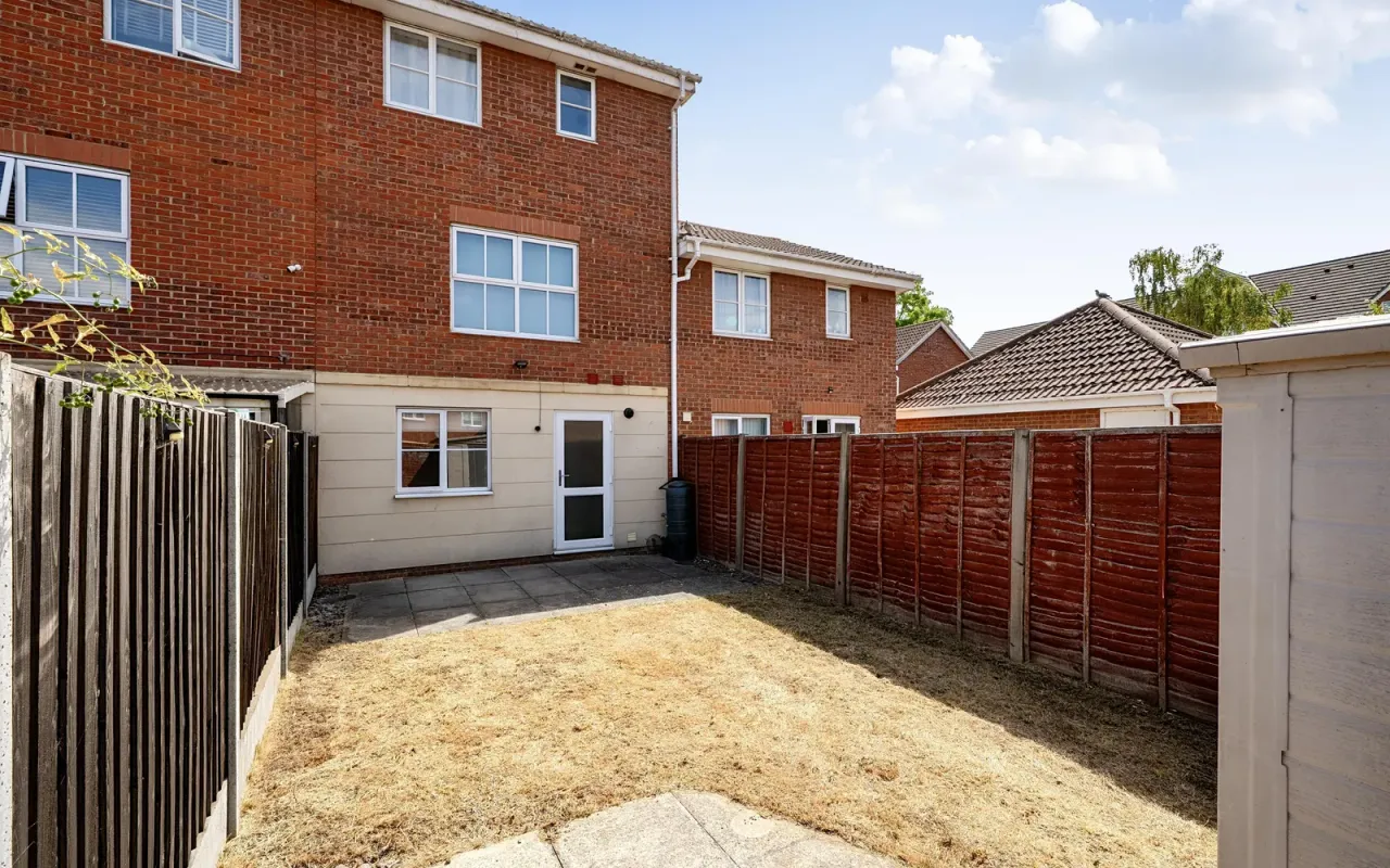 Gillespie Close, Bedford, photo 17