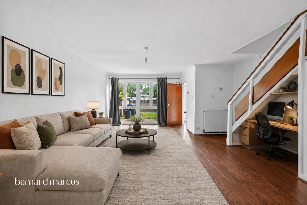 3 bed house for sale — Turnpike Link, Croydon