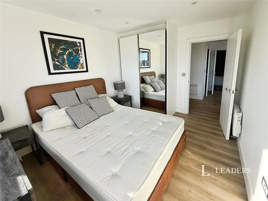 Wood Street, East Grinstead, RH19, photo 5