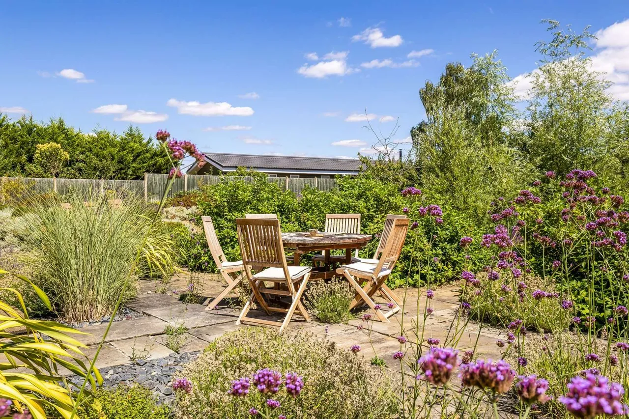 New Road, Clifton, SG17, photo 29