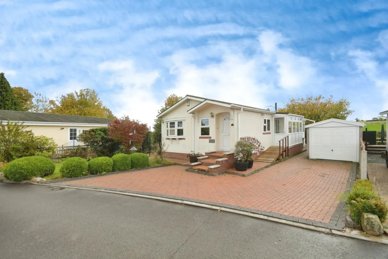 2 bed house for sale, Mill Lane, Old Tupton, S42
