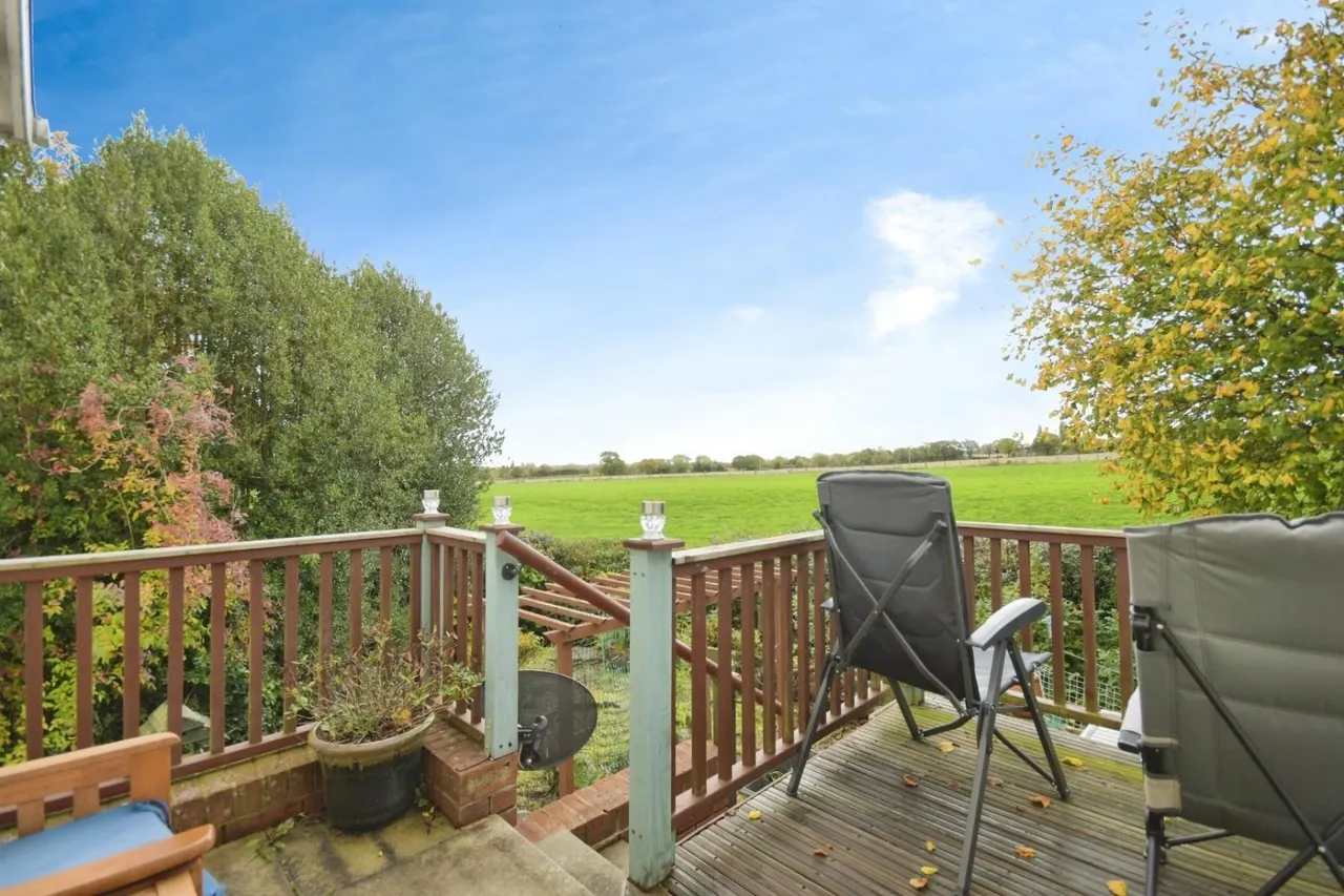 Mill Lane, Old Tupton, S42, photo 2