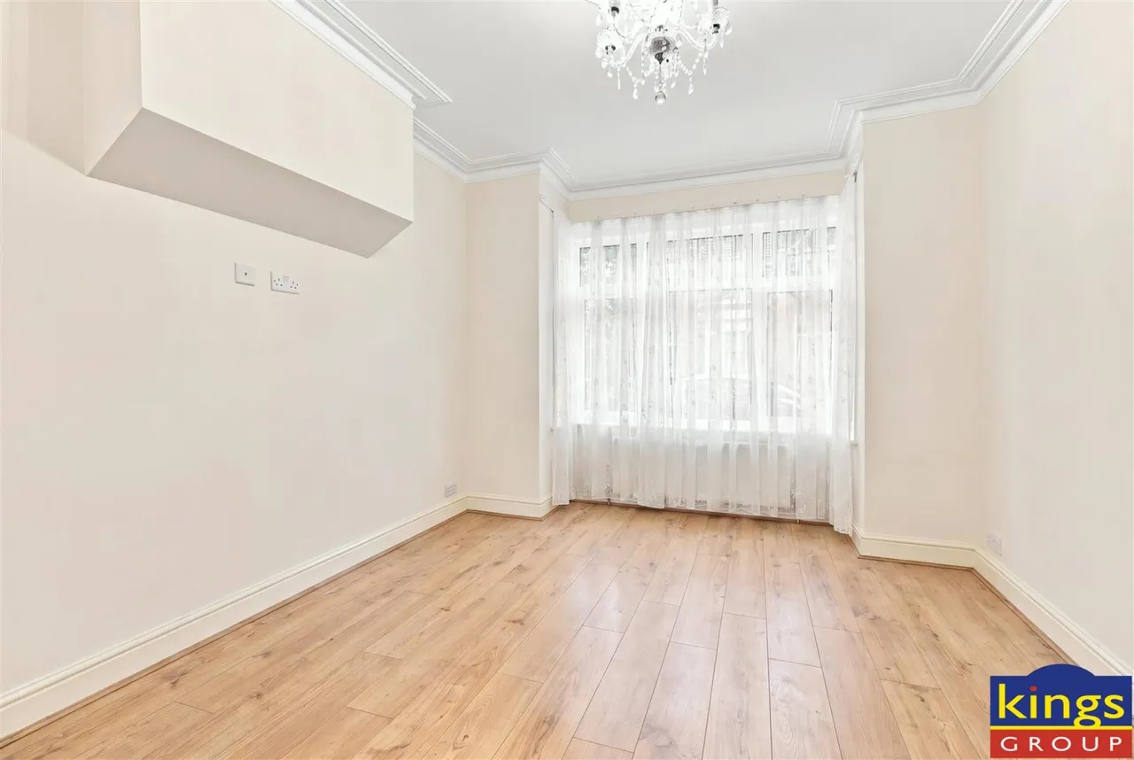 Waverley Road, London, photo 2