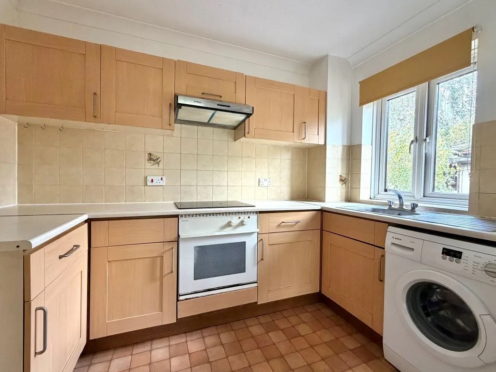 Paynes Road, SO15, photo 4