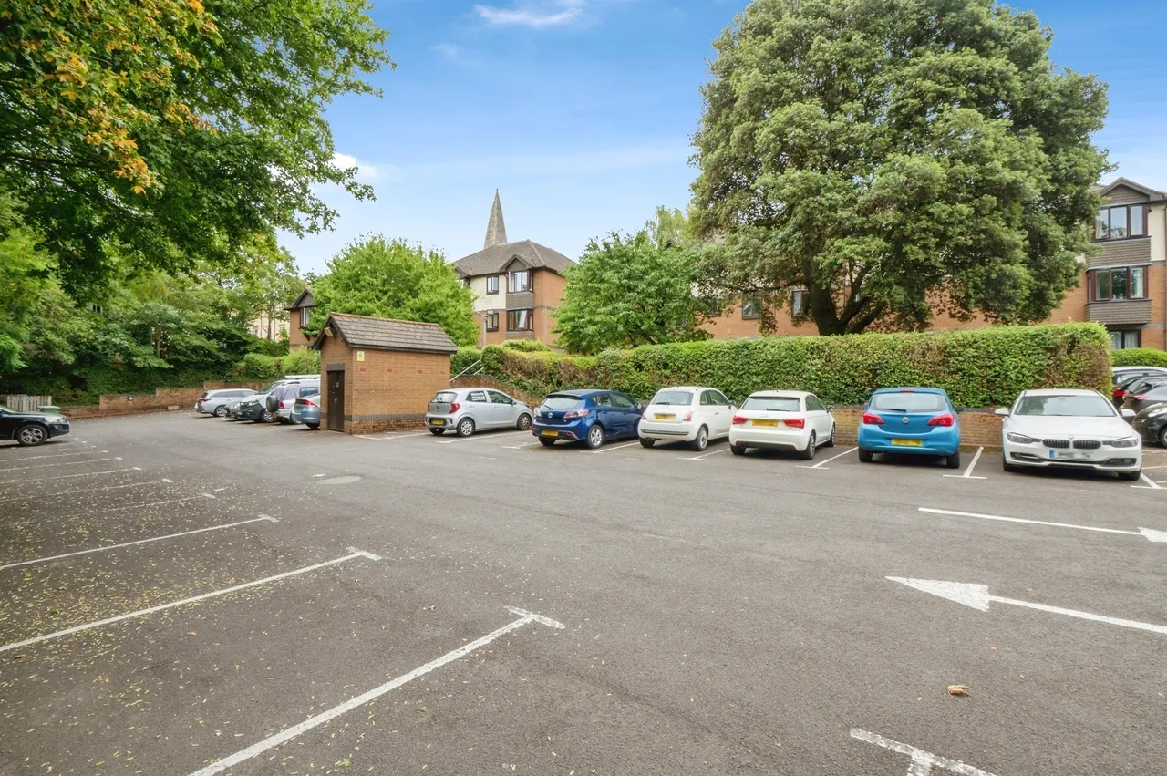 Paynes Road, SO15, photo 7