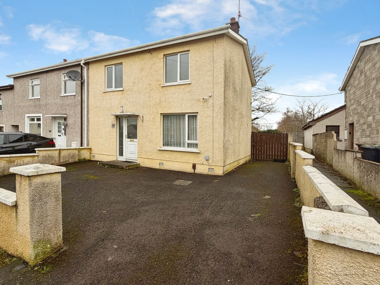 3 bed house for sale — Tirowen Drive, Lisburn, BT28