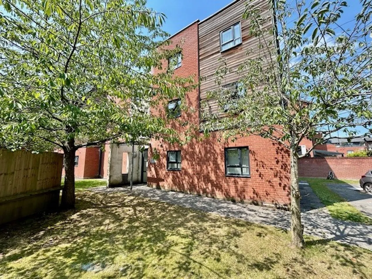 2 bed flat for sale, Georgia Avenue, Manchester