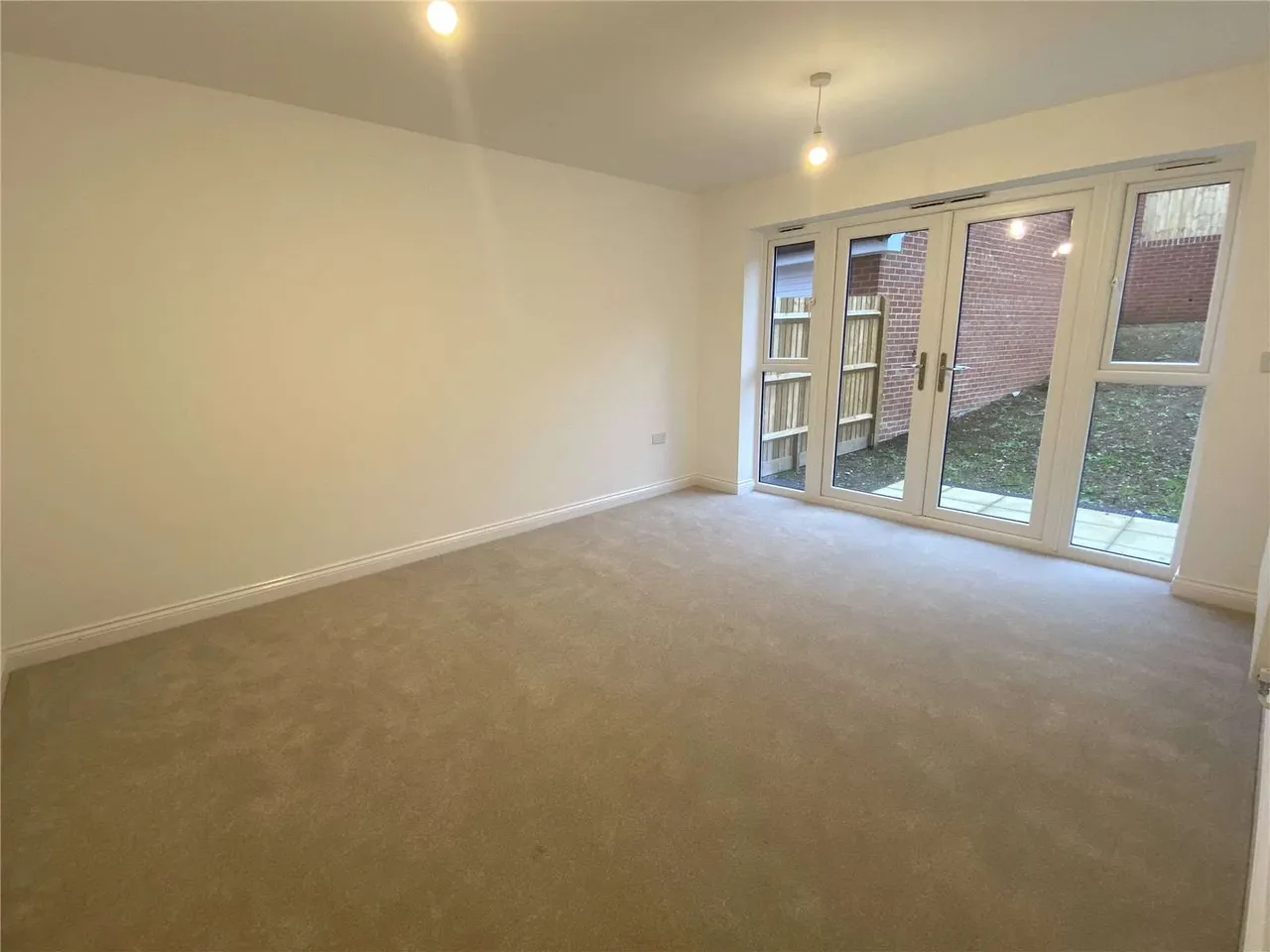 Selborne Park, Selborne Road, Alton, Hampshire, GU34 1SZ, photo 4