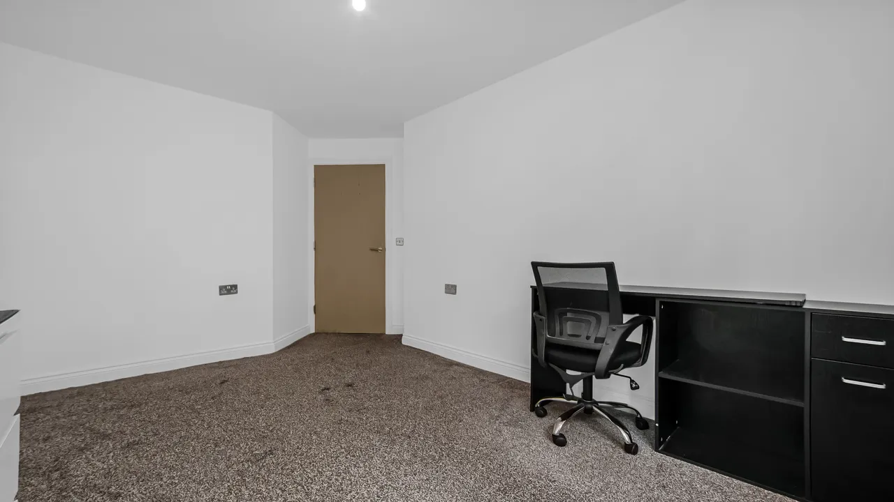 Gillian Crescent, Romford, RM2, photo 9