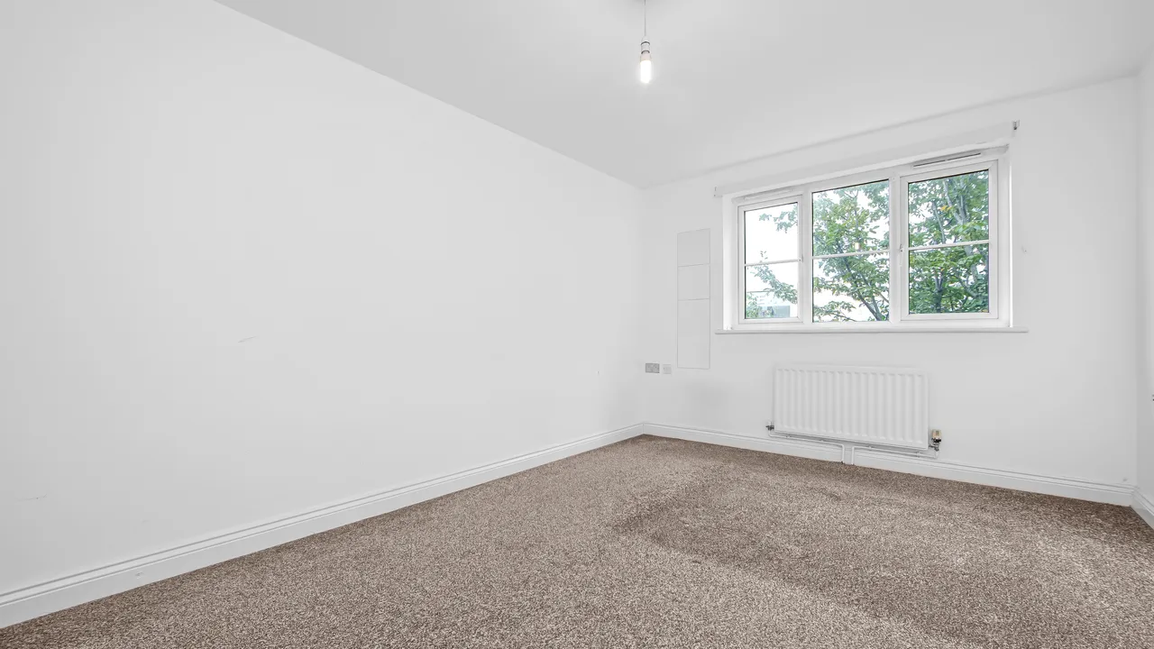 Gillian Crescent, Romford, RM2, photo 13