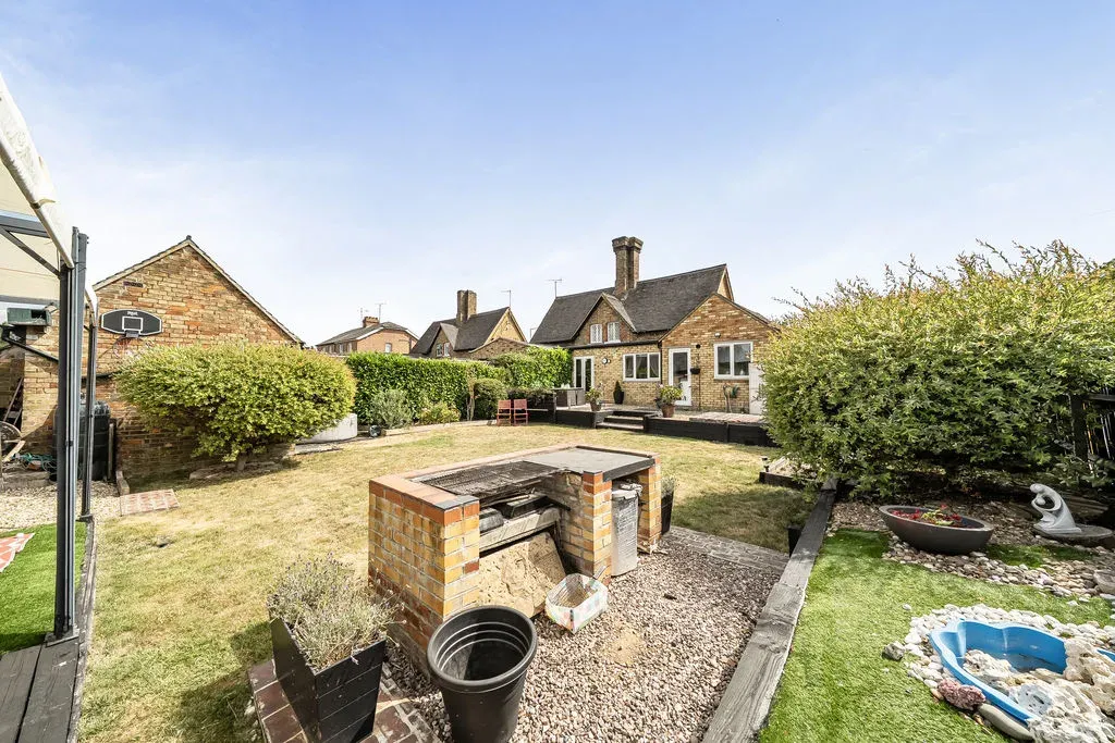 Mill Road, Bletchley, Milton Keynes, Buckinghamshire, MK2 2LB, photo 17