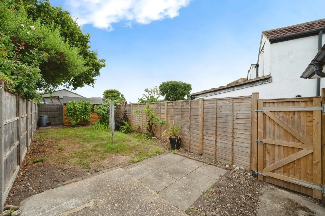 Salterns Lane, Hayling Island, PO11, photo 16