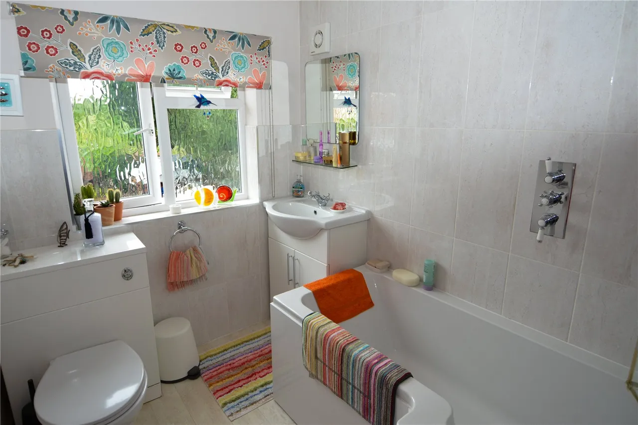 Bristol Road South, Northfield, Birmingham, B31 2RH, photo 17