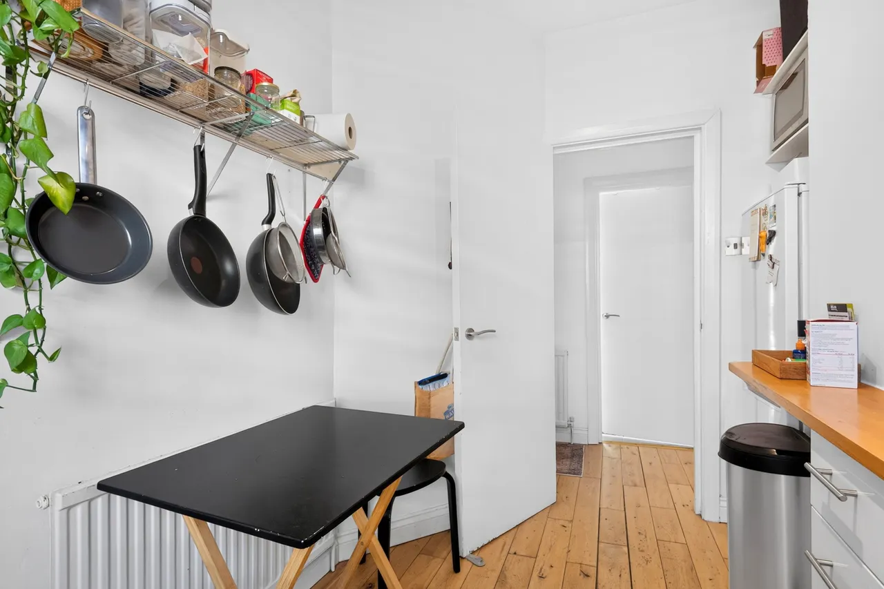 Balls Pond Road, London, N1, photo 8