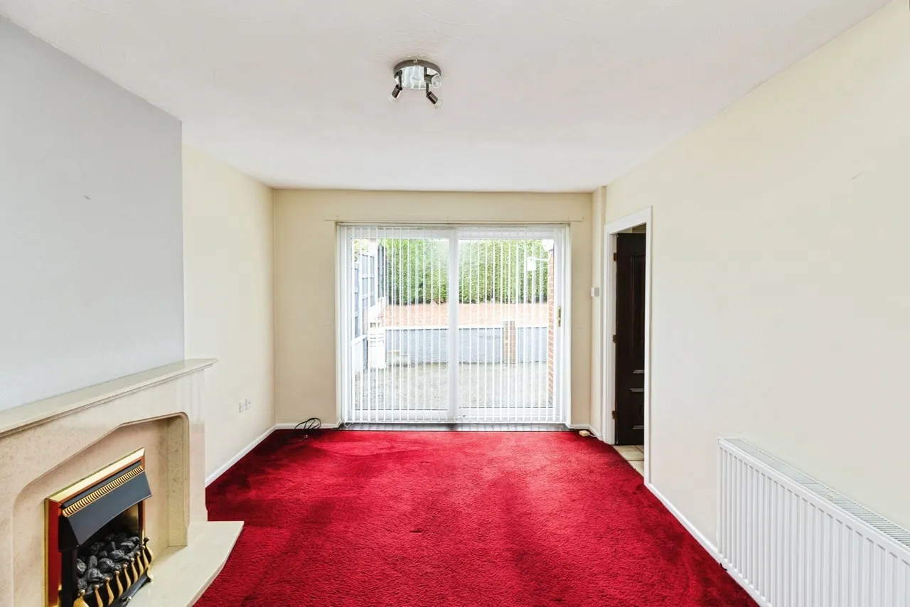 Hall View, Caego, LL11, photo 6