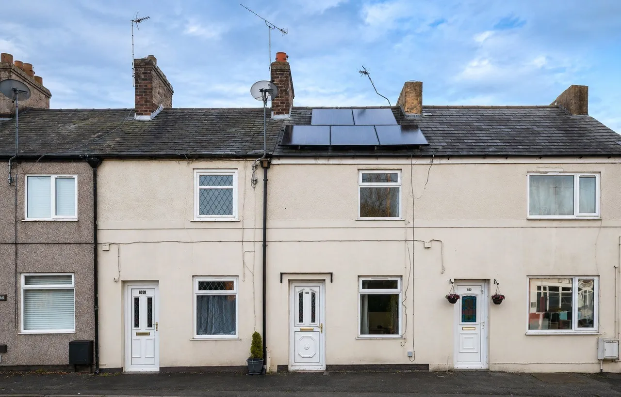 2 bed house for sale, Mold Road, Mynydd Isa, CH7
