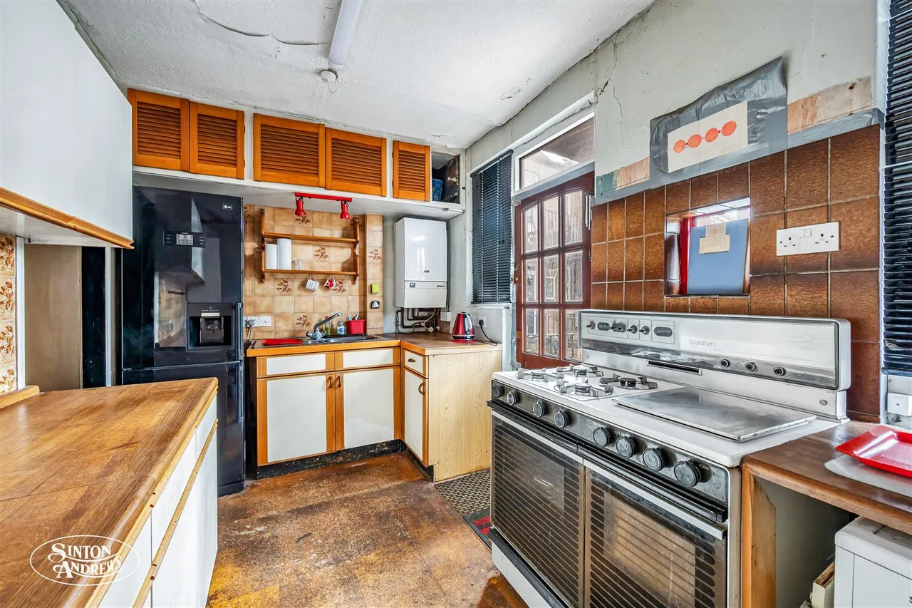 Northfield Avenue, Ealing, photo 9