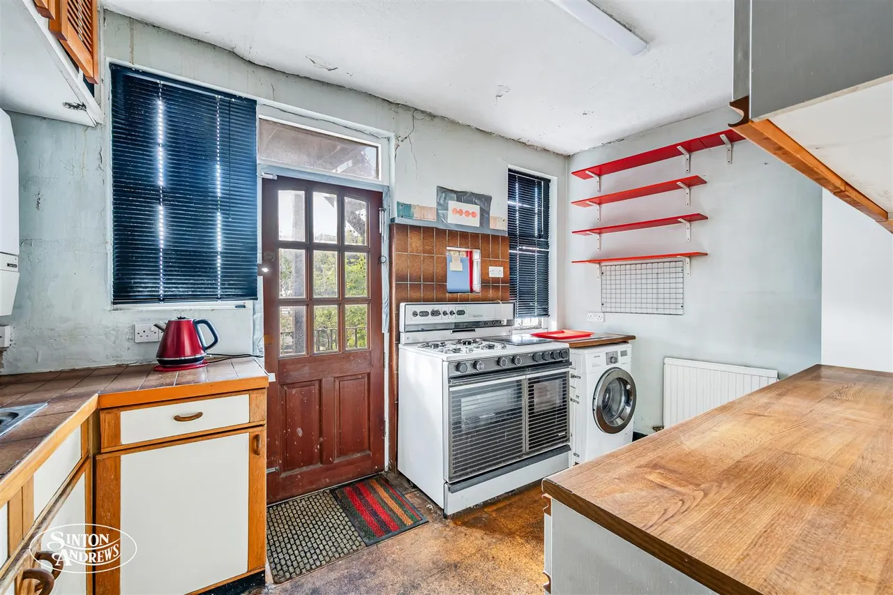 Northfield Avenue, Ealing, photo 3