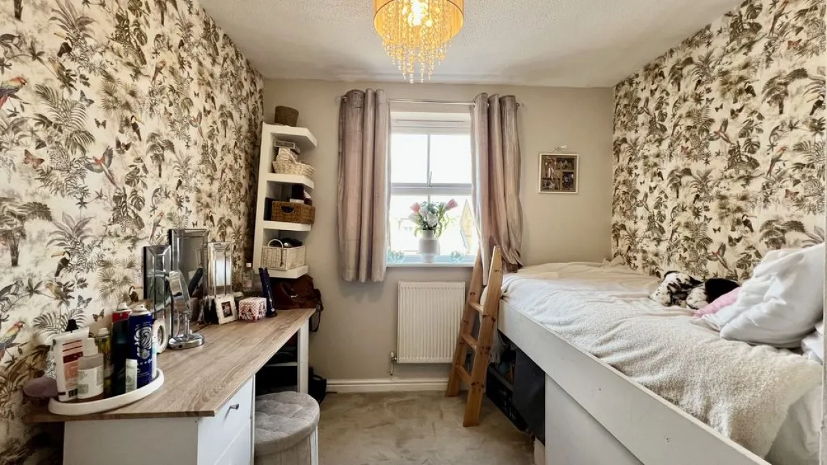 Fenners Avenue, Bottesford, photo 12