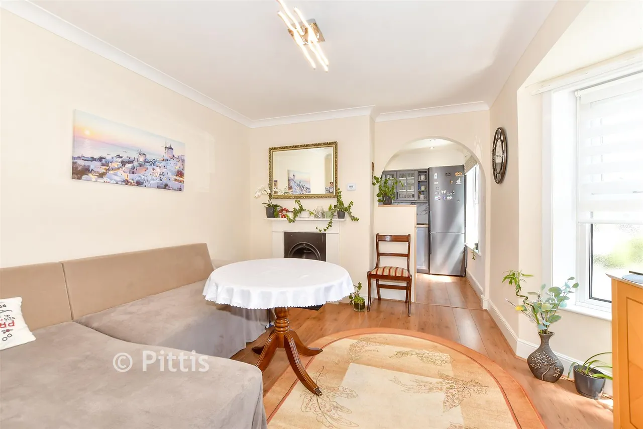 Station Avenue, Sandown, PO36, photo 6