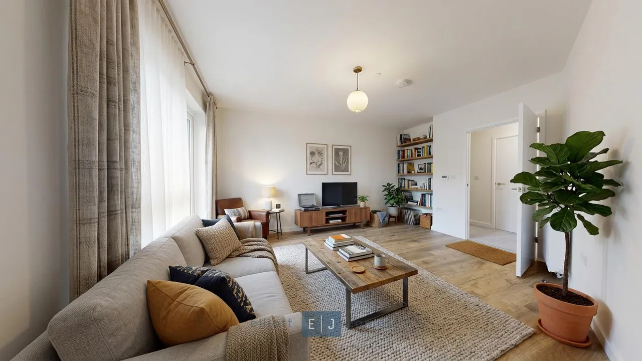 Borders Lane, Loughton, IG10, photo 3