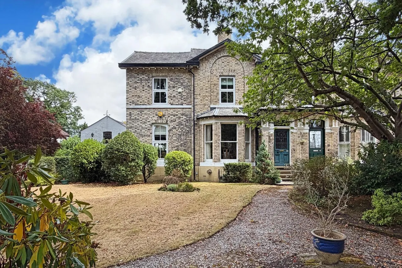 Brookfield Avenue, Timperley, Cheshire WA15 6TH, photo 42