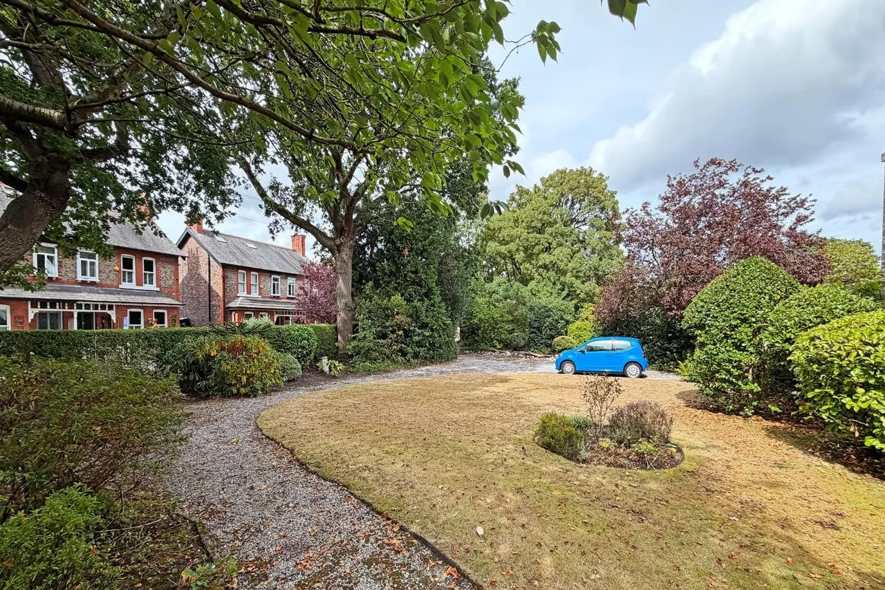 Brookfield Avenue, Timperley, Cheshire WA15 6TH, photo 9