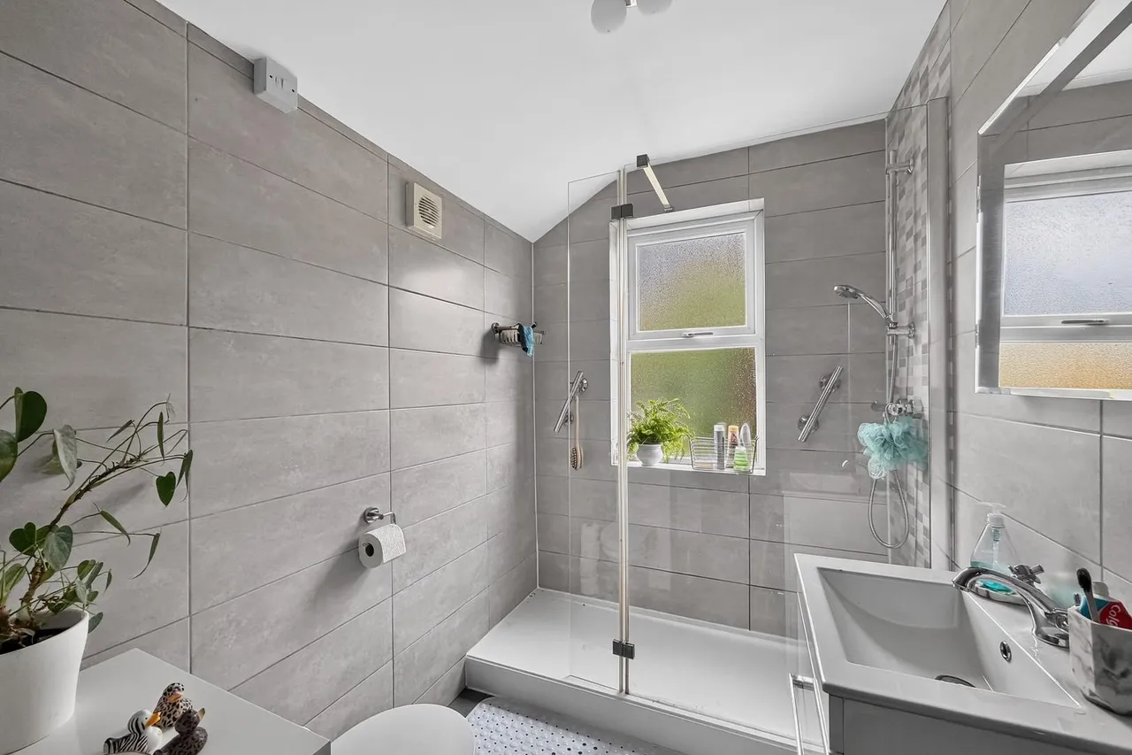 Brookfield Avenue, Timperley, Cheshire WA15 6TH, photo 27