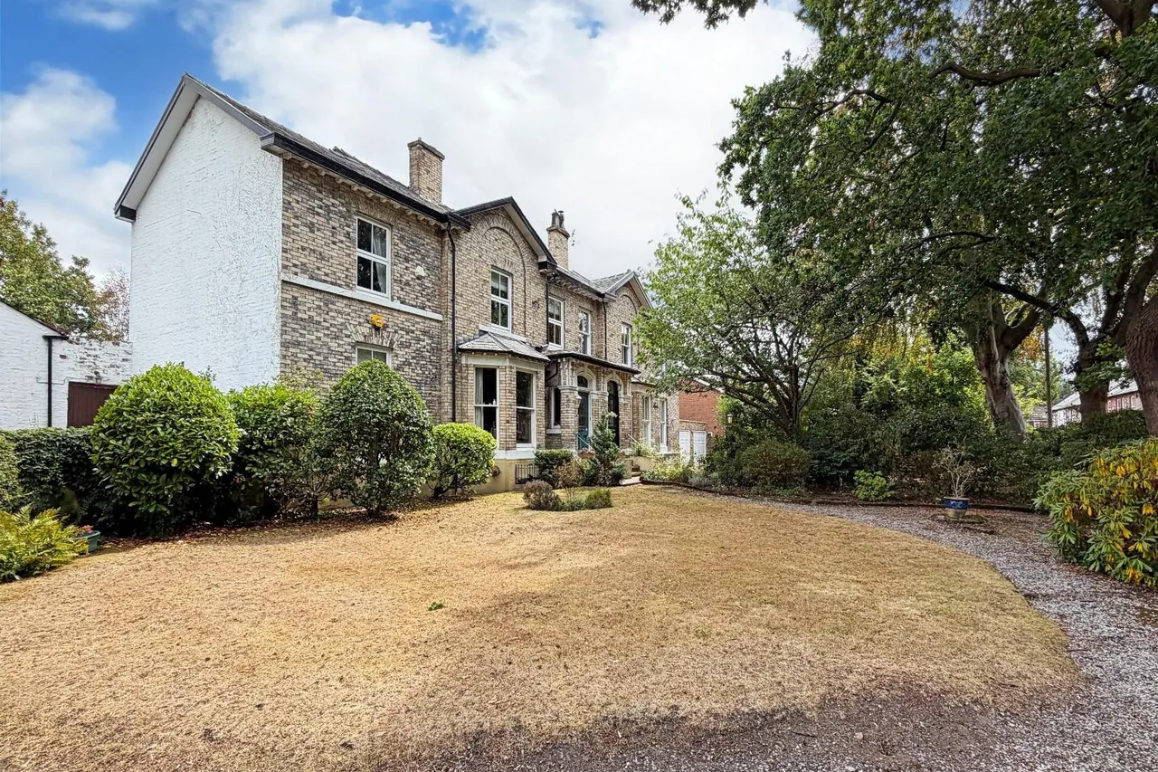 Brookfield Avenue, Timperley, Cheshire WA15 6TH, photo 43