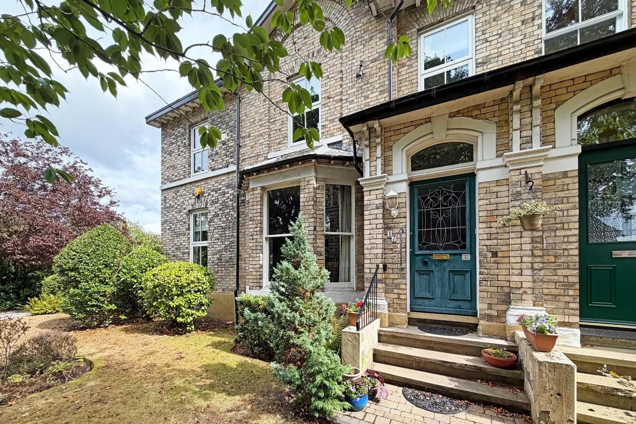 Brookfield Avenue, Timperley, Cheshire WA15 6TH, photo 11