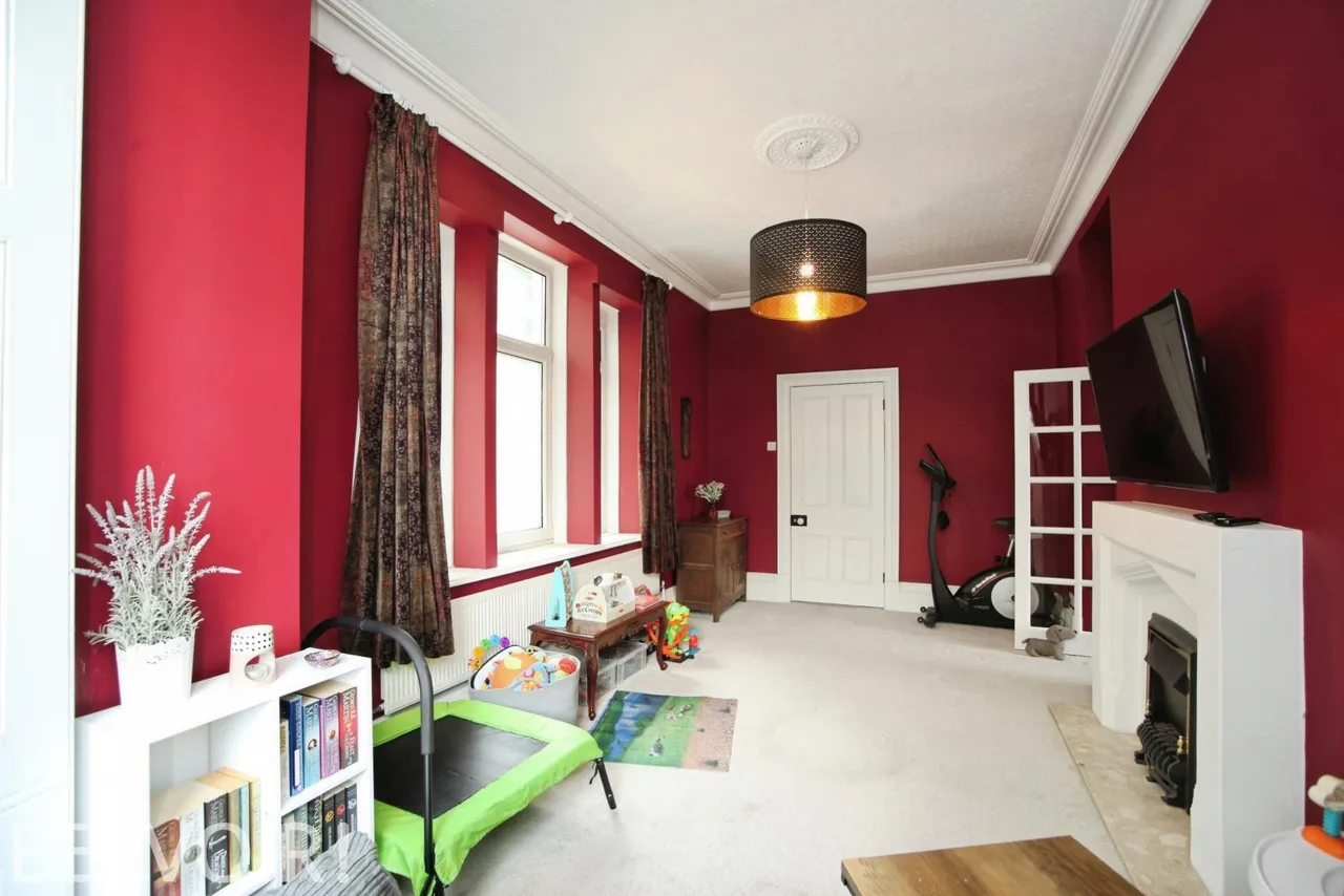 Merthyr Road, Pontypridd, CF37, photo 8