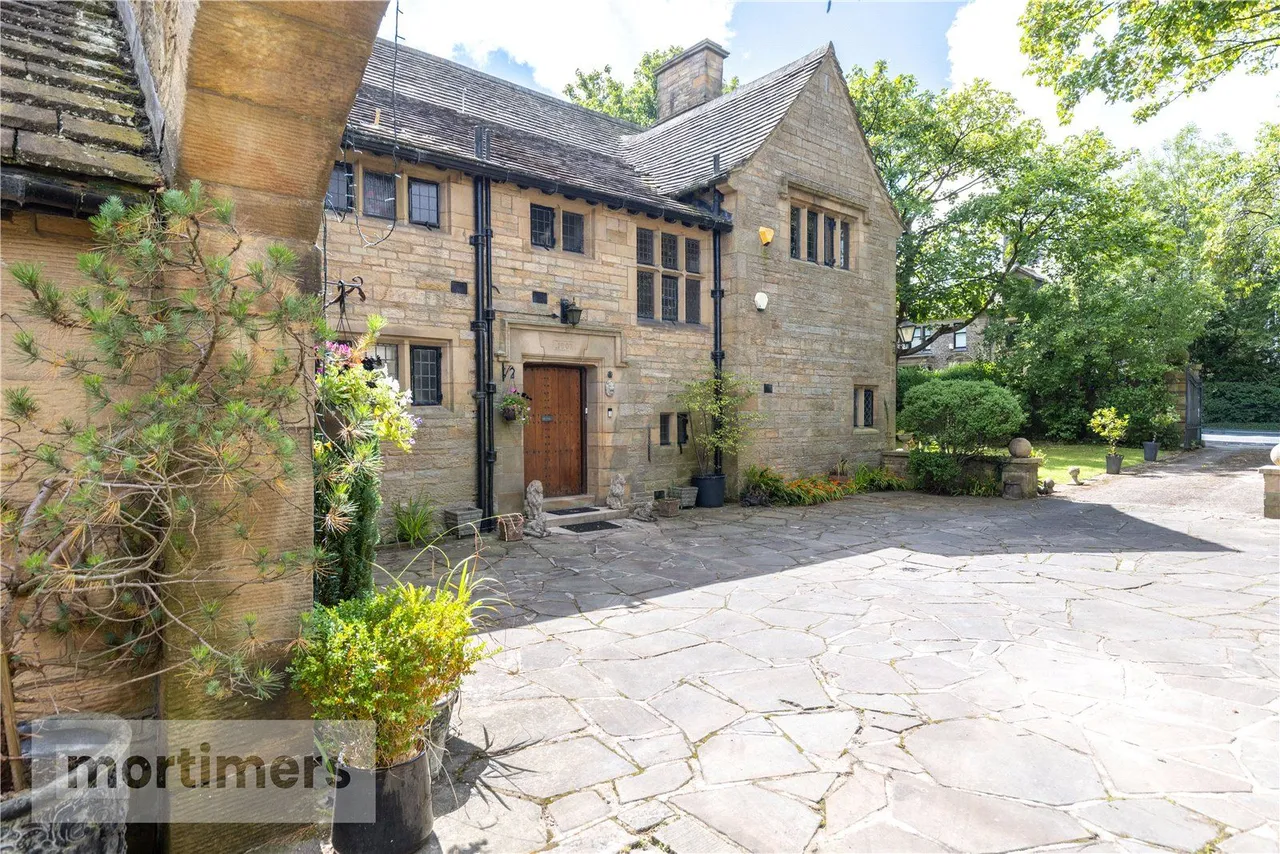 Whalley Road, Accrington, BB5, photo 42