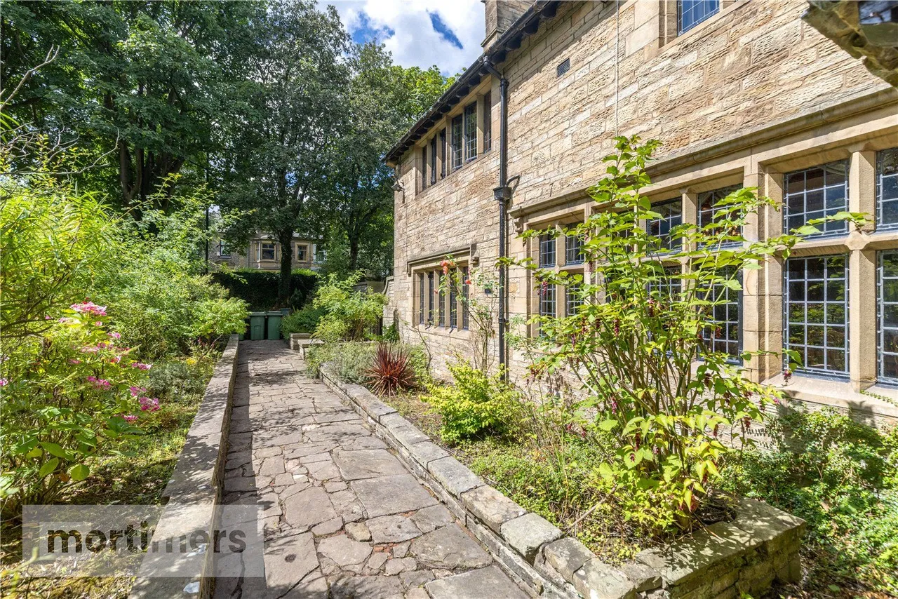 Whalley Road, Accrington, BB5, photo 45